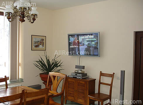Hlebna Hotel 4